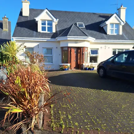 Spacious Twin Bedroom In Accommodatie bij particulieren Listowel