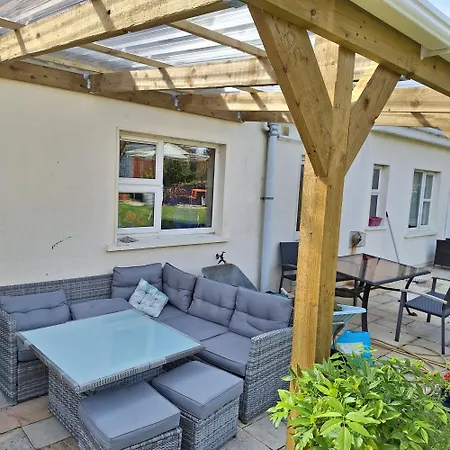 Lovely Twin Bedroom In Kerry