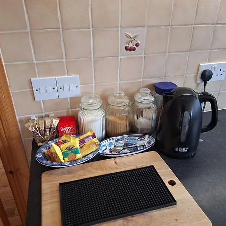 منزل للإقامة Spacious Twin Bedroom In *