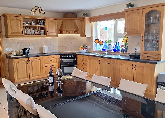 Spacious Twin Bedroom In Alloggio in famiglia